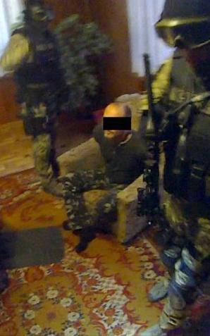 [VIDEO] CBŚP, KaOSG i Prokuratura Krajowa rozbili grupę, której członkowie przemycili 15 ton marihuany i sprzedali 300 kg amfetaminy