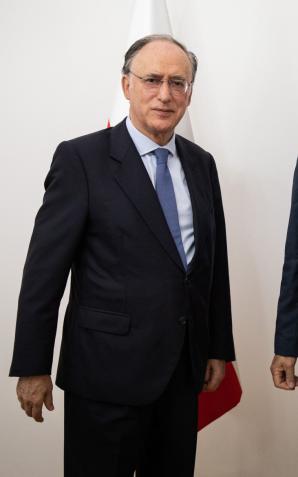Minister Zbigniew Rau rozmawiał z Dyrektorem Generalnym Organizacji ds. Zakazu Broni Chemicznej. Omówił konsekwencje rosyjskiej agresji na Ukrainę 