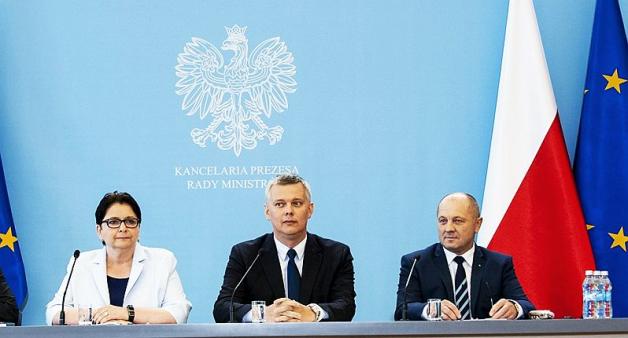 Podwyżki dla policjantów i żołnierzy od 2016 roku
